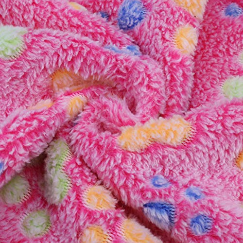 ENticerowts Manta de forro polar para cachorros, perros, gatos, cálida y suave, con estampado de huellas de coral, resistente a las manchas, color café M