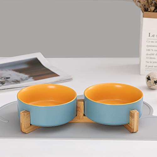 HCHLQLZ Azul Amarillo Ceramica Comedero Perro y Comedero Gato - 2×400 ml - En un Elegante Soporte de bambú - También Adecuado para Perros Grandes/Grandes felinos