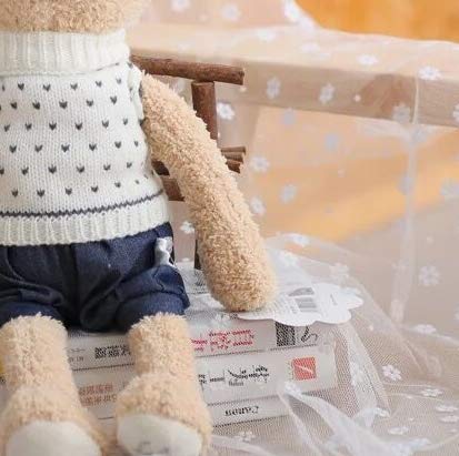 HLJZK Suéter Blanco Lindo Conejito Muñeco de Peluche de Juguete Muñeca Chica Lindo bebé Ragdoll 60Cm