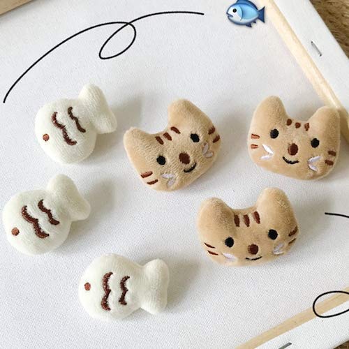 WZhen Cat Face Design Cat Toy Catnip Cookie Cat Pillow - Abeja Amarilla Brillante