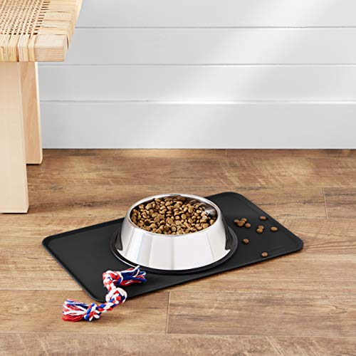 Amazon Basics - Alfombrilla para comedero de mascota, de silicona, impermeable, 47 x 29 cm, Negro
