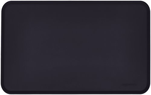 Amazon Basics - Alfombrilla para comedero de mascota, de silicona, impermeable, 47 x 29 cm, Negro