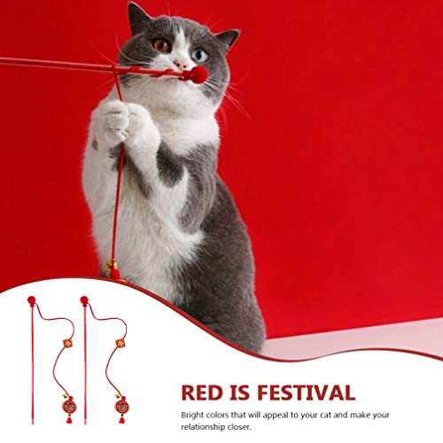 Año Nuevo Cat Teaser Wand: 2Pcs Cat String Toy with with Bell with Chine Fu Carácter Tassel Ornament Pole Toy Chinese Año Nuevo Regalo para Gato Gatito Rojo