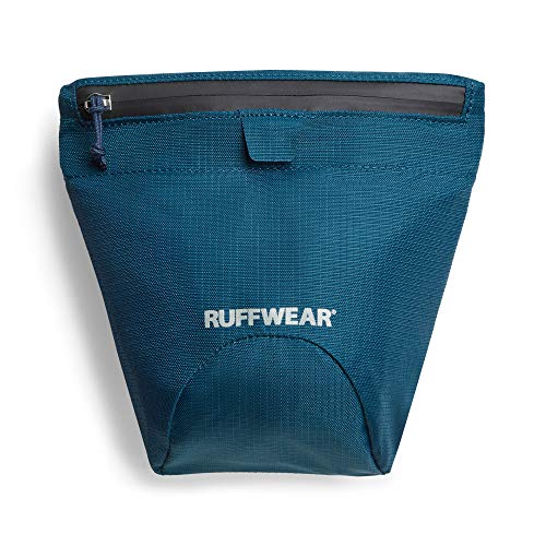 RUFFWEAR Bolsa Pack out, Bolsita de Premios y Dispensador de Bolsas para Excrementos - Luna Azul, Mediana 6,1 x 5,3" (15,5 x 13,5 cm)